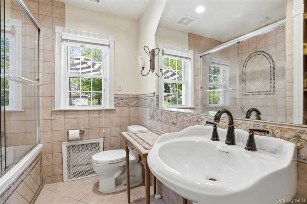 61 Windsor Road, Rye, NY 10573 - Photo 9 of 17