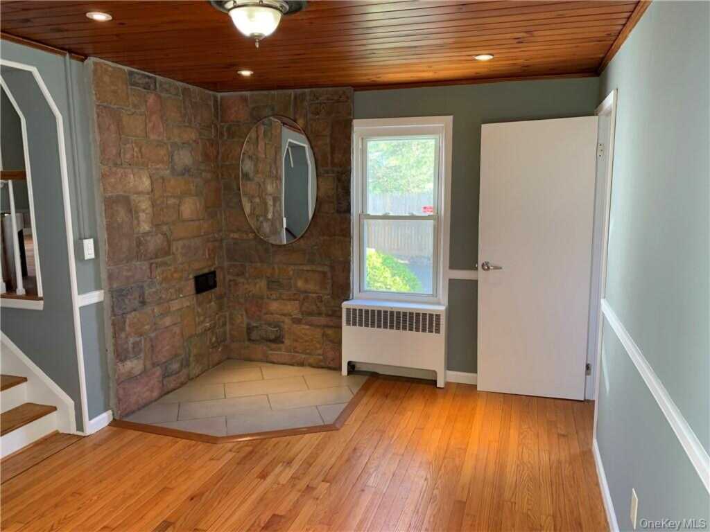 10 W Clarkstown Road, New City, NY 10956 - Photo 12 of 19