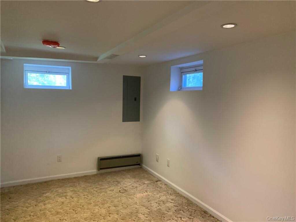 10 W Clarkstown Road, New City, NY 10956 - Photo 17 of 19
