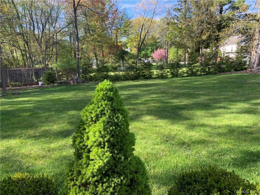 10 W Clarkstown Road, New City, NY 10956 - Photo 4 of 19