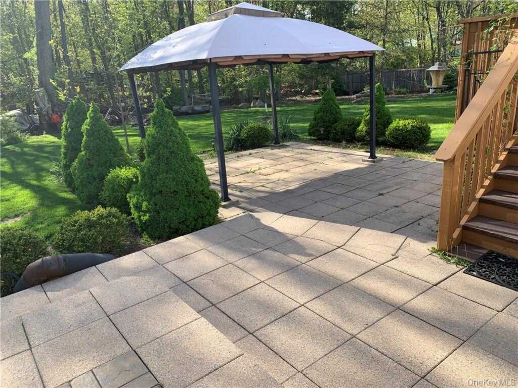 10 W Clarkstown Road, New City, NY 10956 - Photo 9 of 19