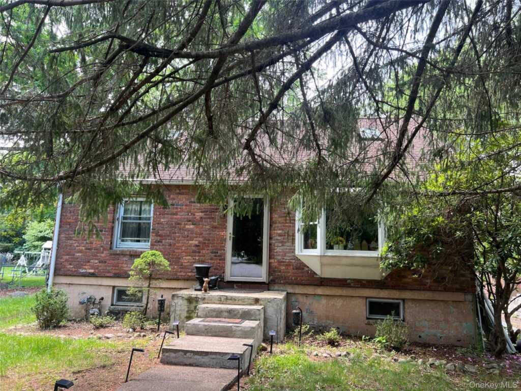 8 Mountain View, Suffern, NY 10901 - Photo 7 of 8