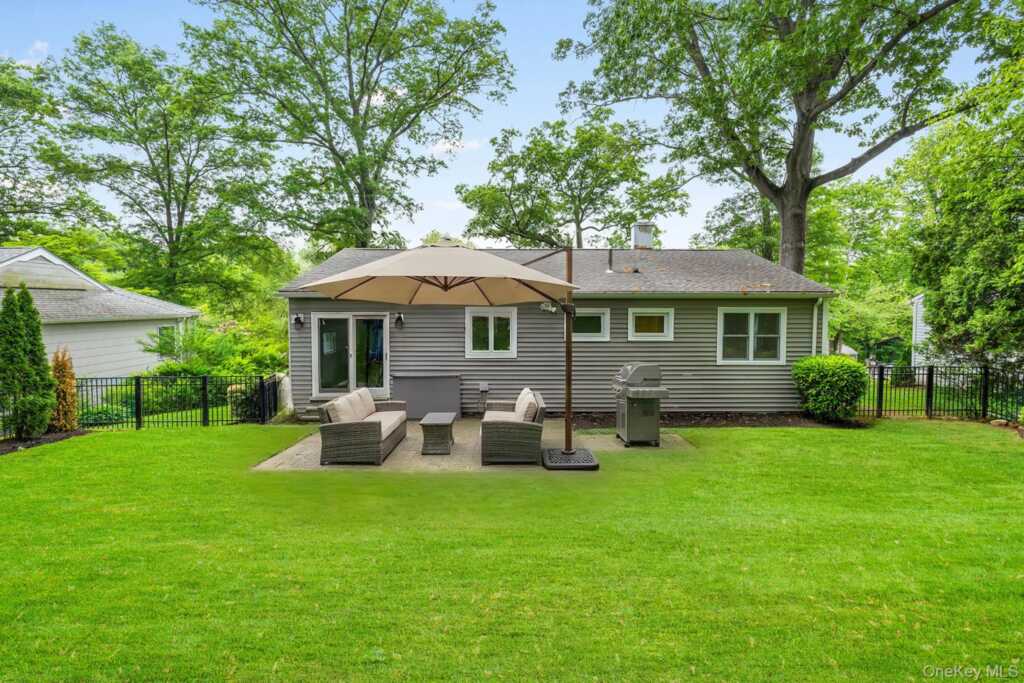 17 Tewkesbury Road, New Rochelle, NY 10583 - Photo 17 of 17