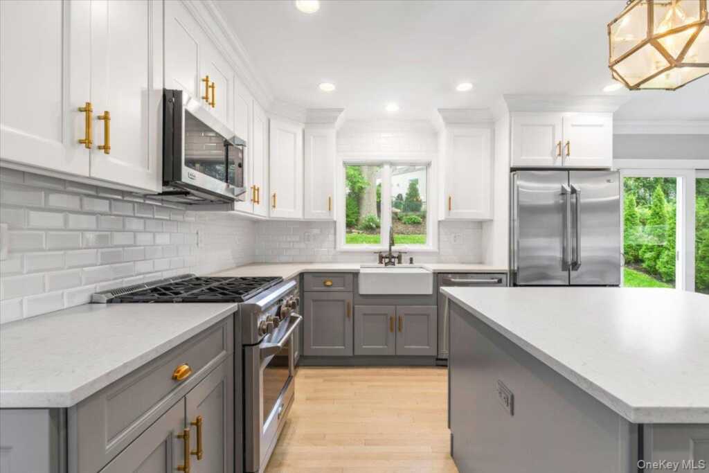 17 Tewkesbury Road, New Rochelle, NY 10583 - Photo 9 of 17