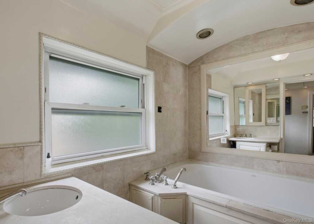 463 Beach Avenue, Rye, NY 10543 - Photo 14 of 21