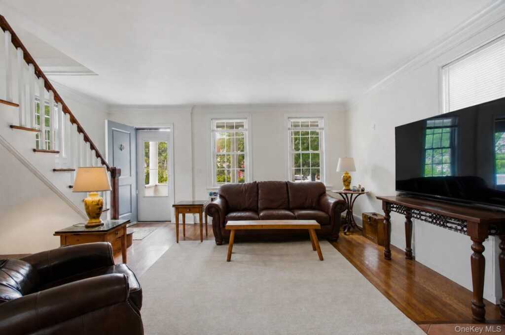 463 Beach Avenue, Rye, NY 10543 - Photo 4 of 21