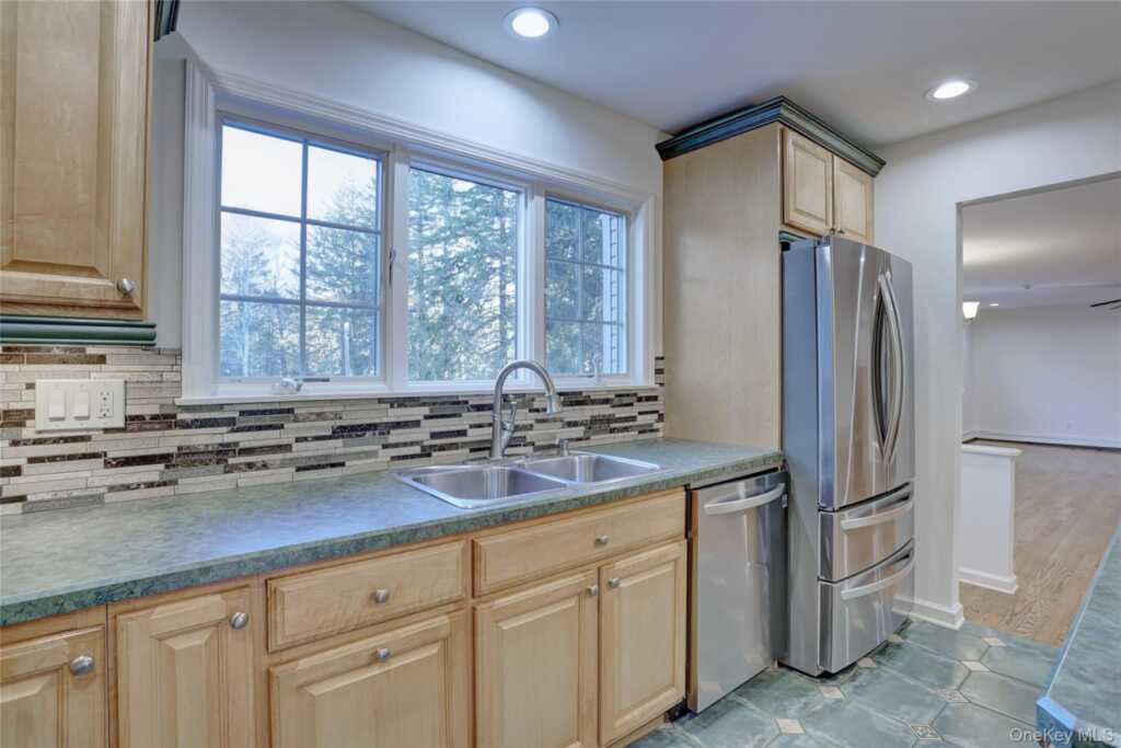 21 Mile Road, Suffern, NY 10901 - Photo 12 of 41