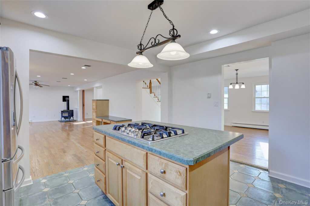21 Mile Road, Suffern, NY 10901 - Photo 13 of 41