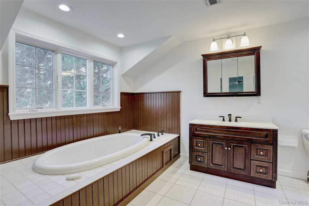 21 Mile Road, Suffern, NY 10901 - Photo 24 of 41