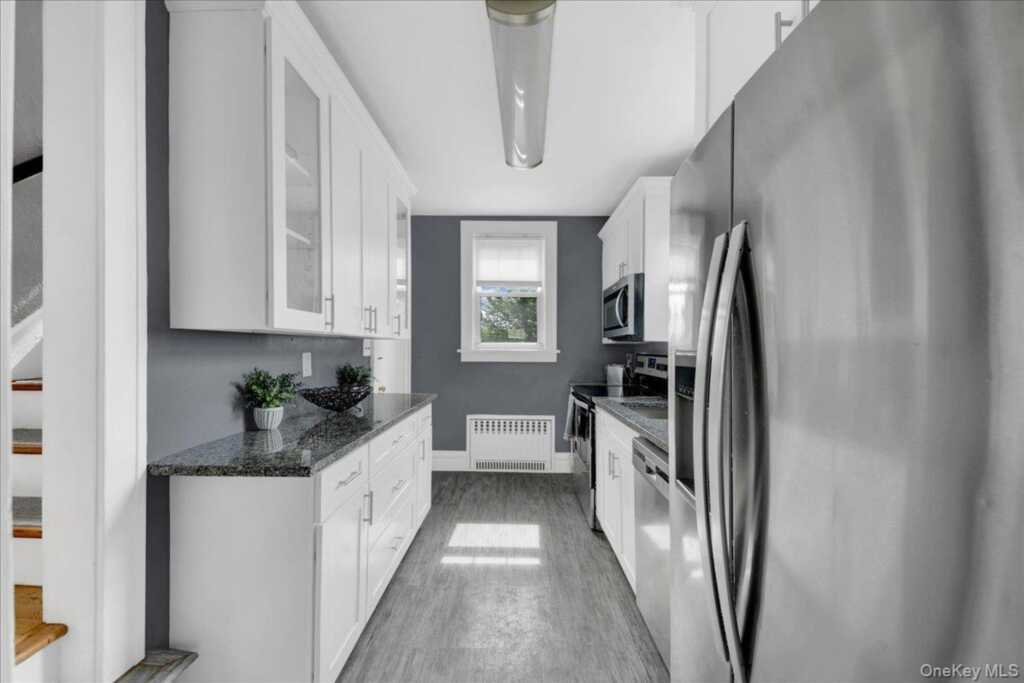 45 Mt Morris Avenue, White Plains, NY 10604 - Photo 10 of 26