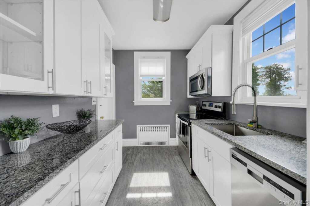 45 Mt Morris Avenue, White Plains, NY 10604 - Photo 11 of 26