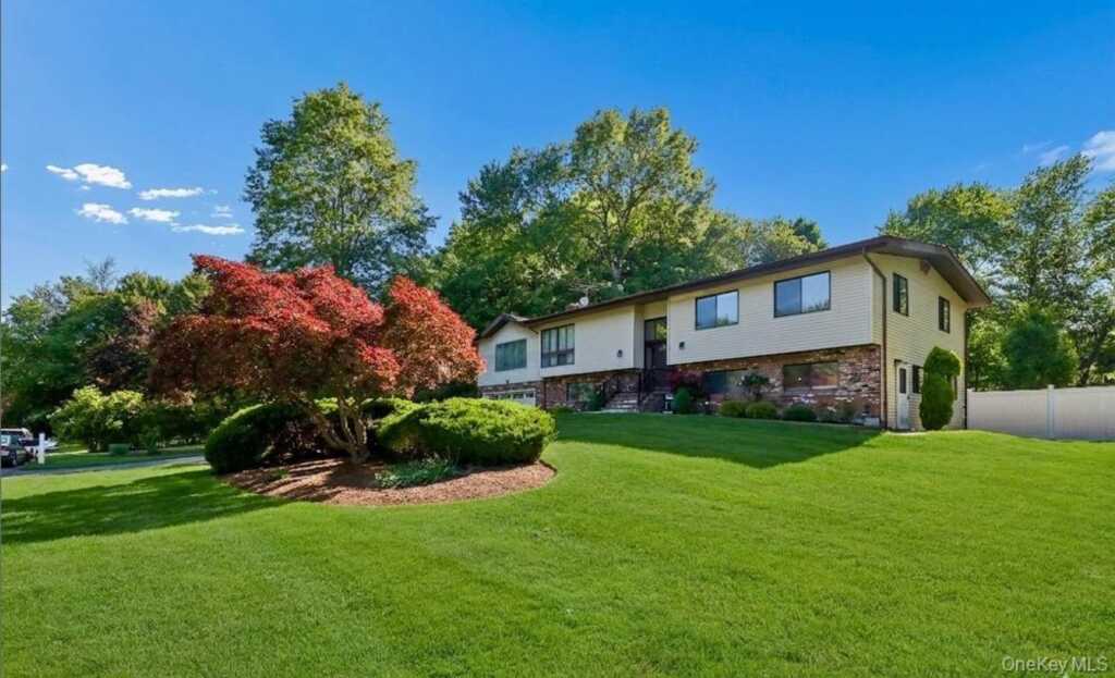 5 Shagbark Court, New City, NY 10956 - Photo 2 of 36