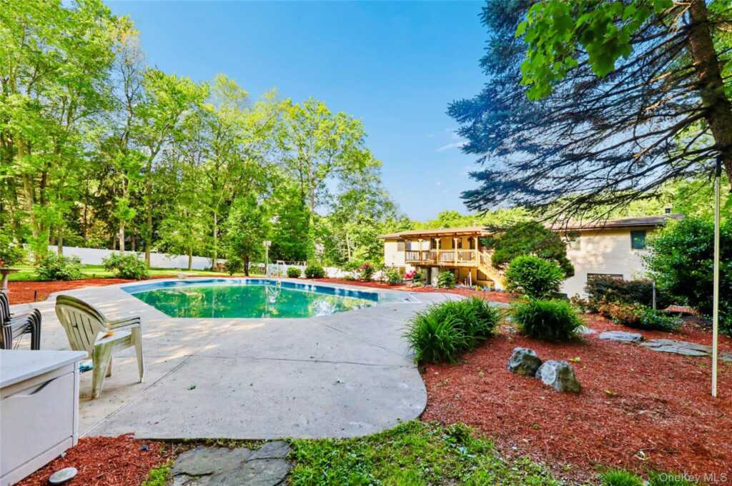 5 Shagbark Court, New City, NY 10956 - Photo 32 of 36