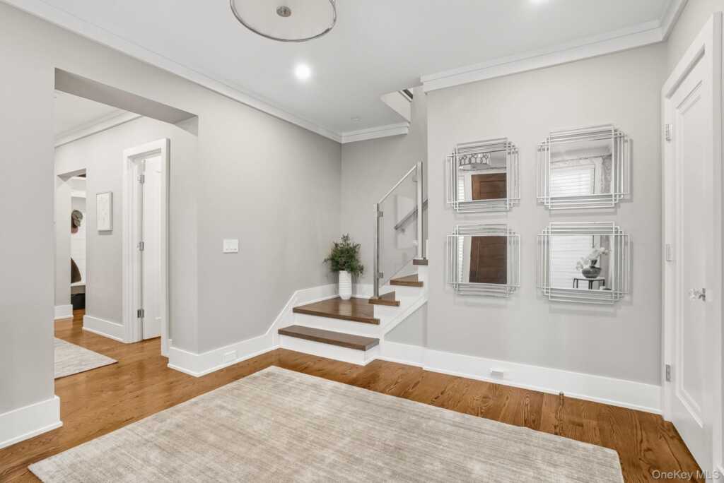 9 Kirby Lane, Rye, NY 10580 - Photo 2 of 22