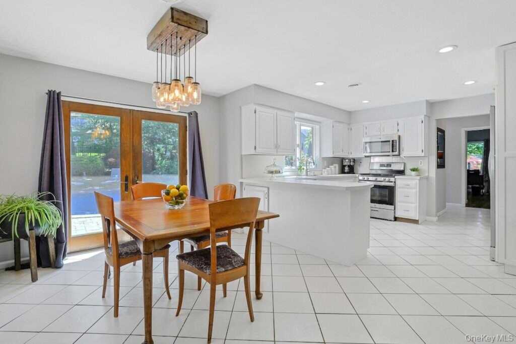 22 Peach Street, Nanuet, NY 10954 - Photo 21 of 41