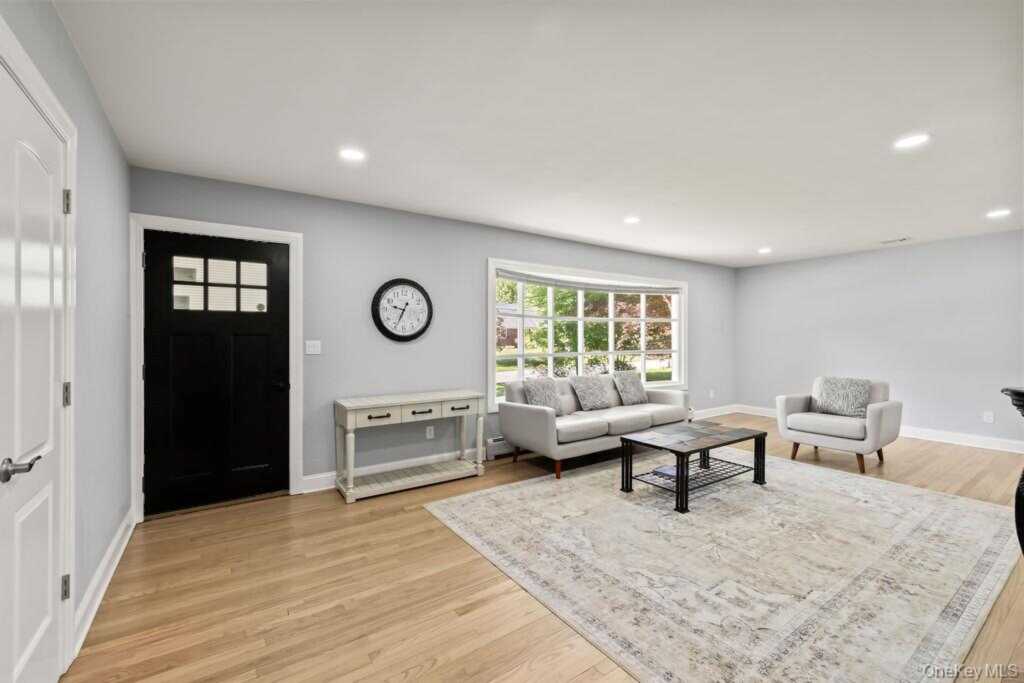 16 Loraine Drive, New City, NY 10956 - Photo 11 of 46