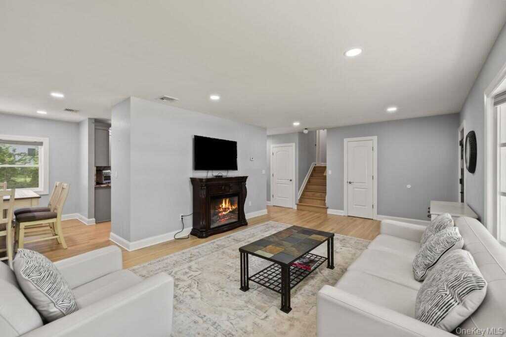 16 Loraine Drive, New City, NY 10956 - Photo 16 of 46