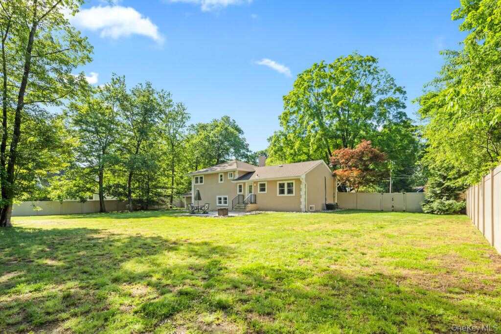 16 Loraine Drive, New City, NY 10956 - Photo 3 of 46