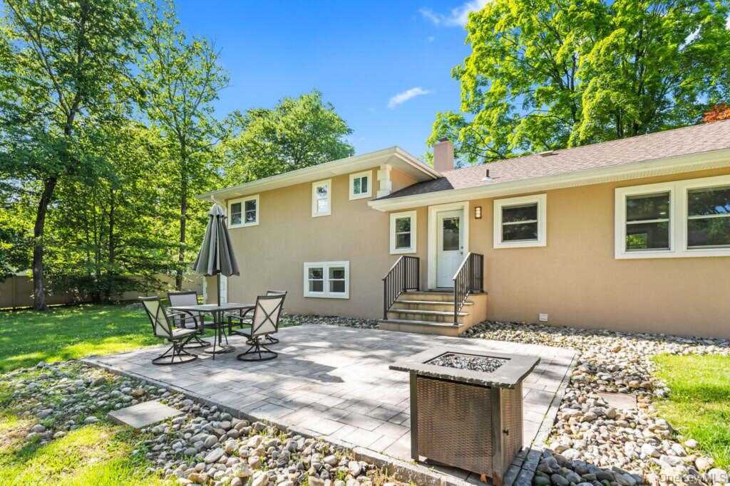 16 Loraine Drive, New City, NY 10956 - Photo 5 of 46