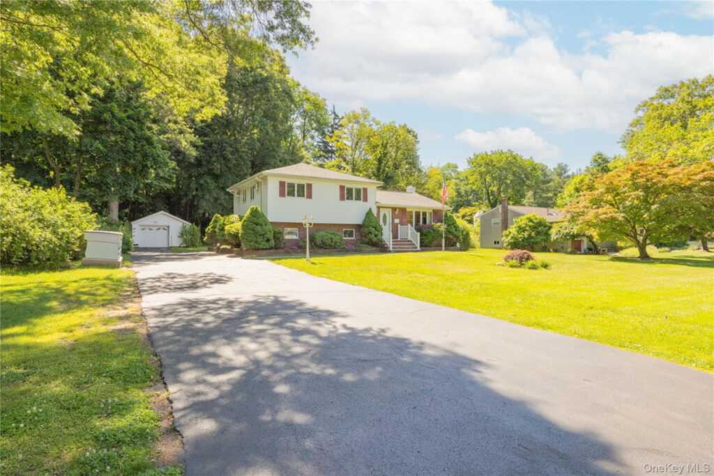 6 Beech Street, Nanuet, NY 10954 - Photo 4 of 31