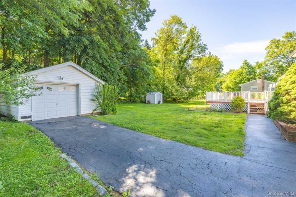 6 Beech Street, Nanuet, NY 10954 - Photo 5 of 31