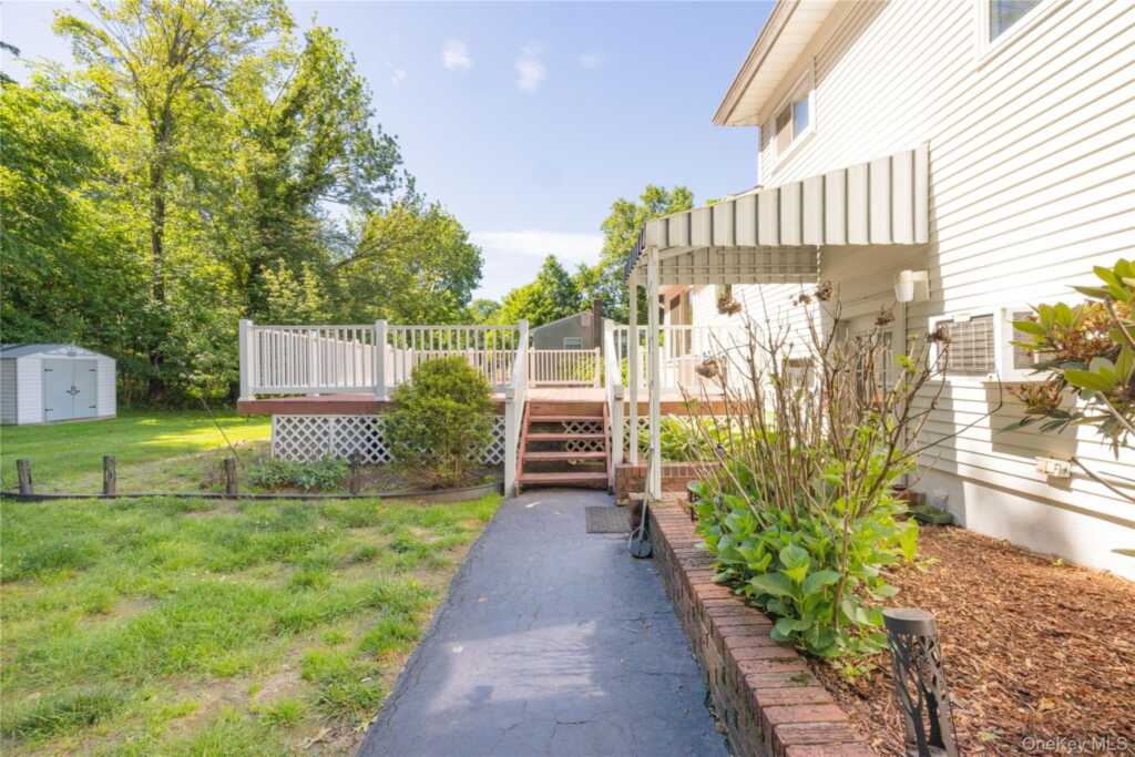 6 Beech Street, Nanuet, NY 10954 - Photo 9 of 31