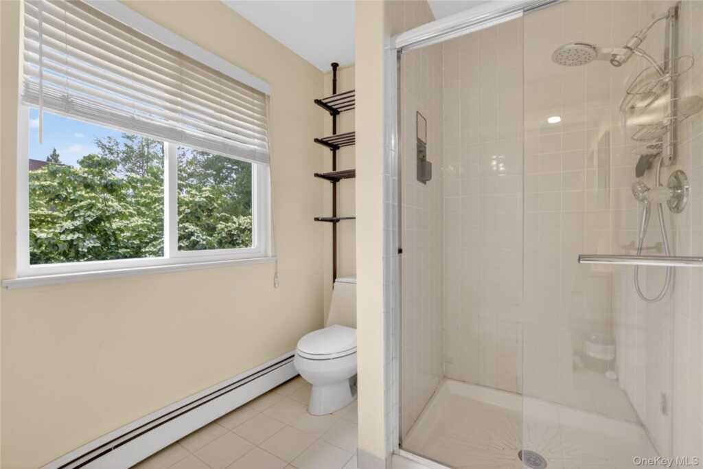 3 Leir Court, White Plains, NY 10605 - Photo 22 of 50