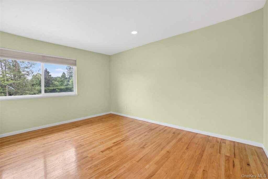 3 Leir Court, White Plains, NY 10605 - Photo 25 of 50