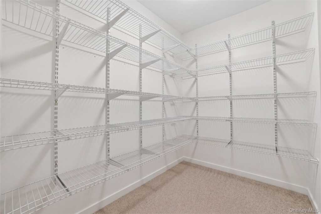 3 Leir Court, White Plains, NY 10605 - Photo 34 of 50