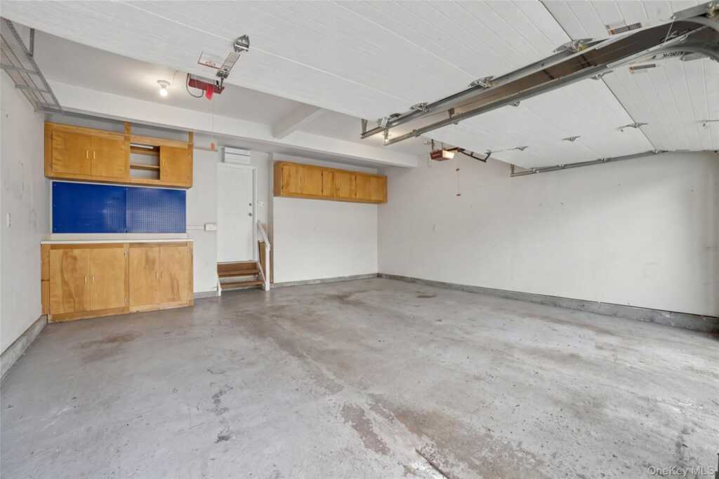 3 Leir Court, White Plains, NY 10605 - Photo 38 of 50
