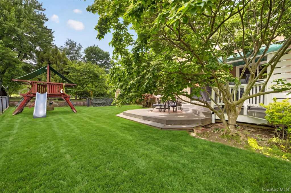3 Leir Court, White Plains, NY 10605 - Photo 43 of 50