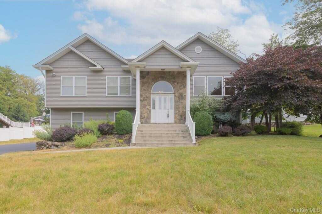 69 Heights Road, Stony Point, NY 10980