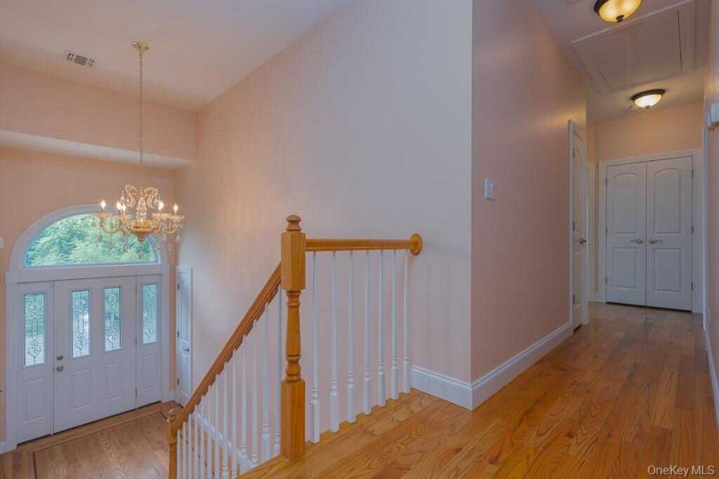 69 Heights Road, Stony Point, NY 10980 - Photo 4 of 28