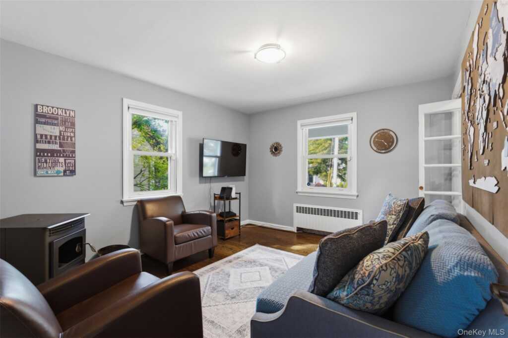 20 Terrace Avenue, Suffern, NY 10901 - Photo 11 of 37