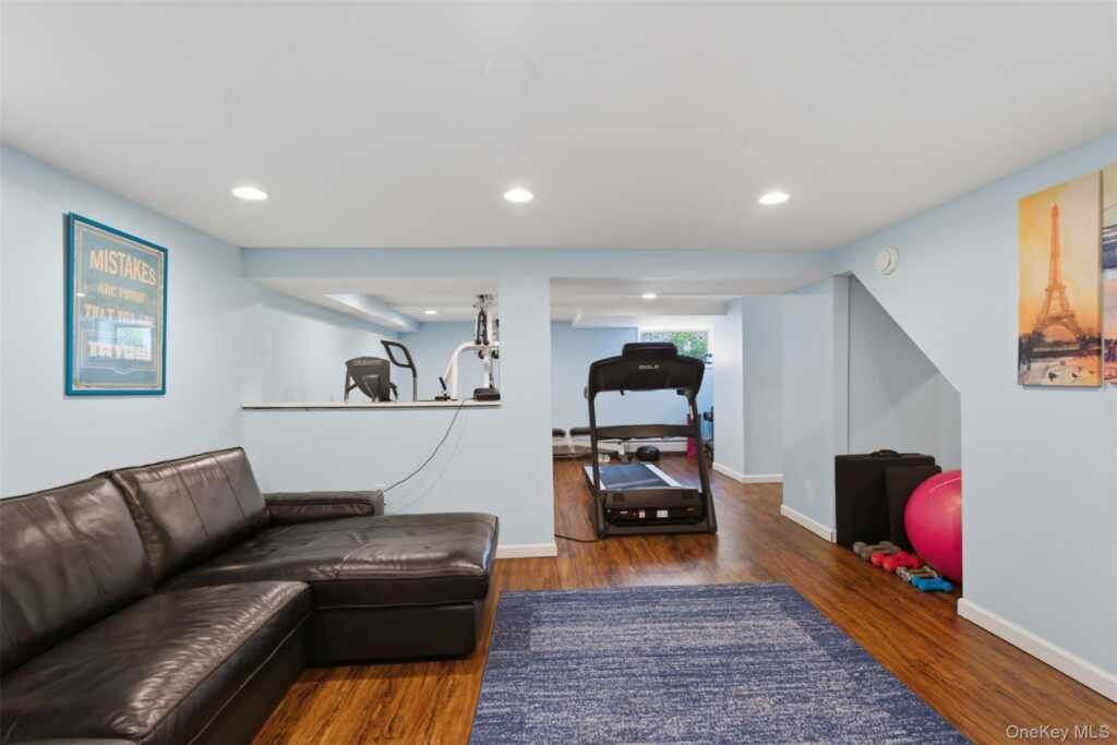 20 Terrace Avenue, Suffern, NY 10901 - Photo 21 of 37