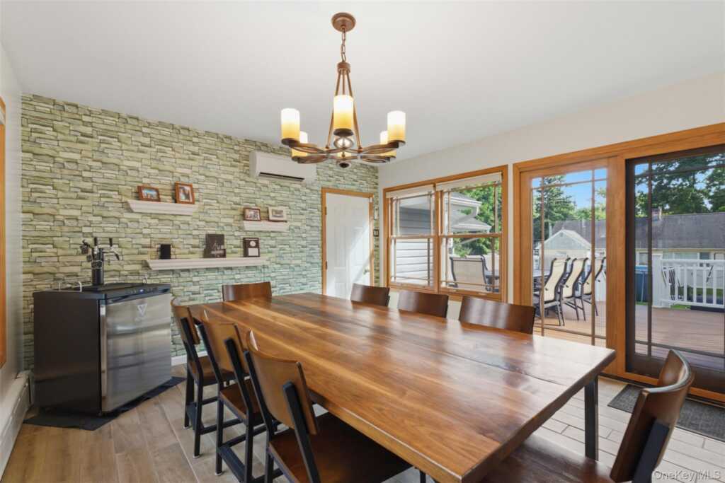 20 Terrace Avenue, Suffern, NY 10901 - Photo 4 of 37