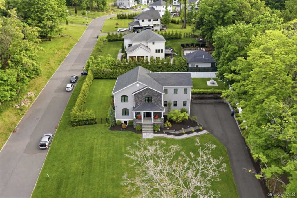 75 Campbell Avenue, Suffern, NY 10901 - Photo 40 of 49