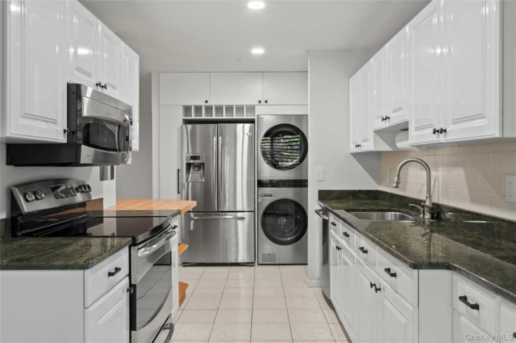 50 Dekalb Avenue, Unit #N4F, White Plains, NY 10605