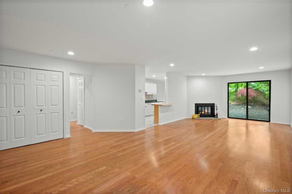 50 Dekalb Avenue, Unit #N4F, White Plains, NY 10605 - Photo 2 of 25