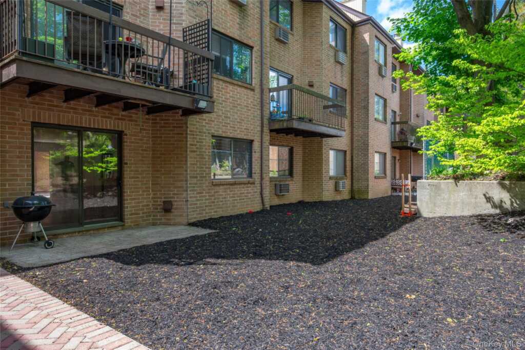 50 Dekalb Avenue, Unit #N4F, White Plains, NY 10605 - Photo 7 of 25
