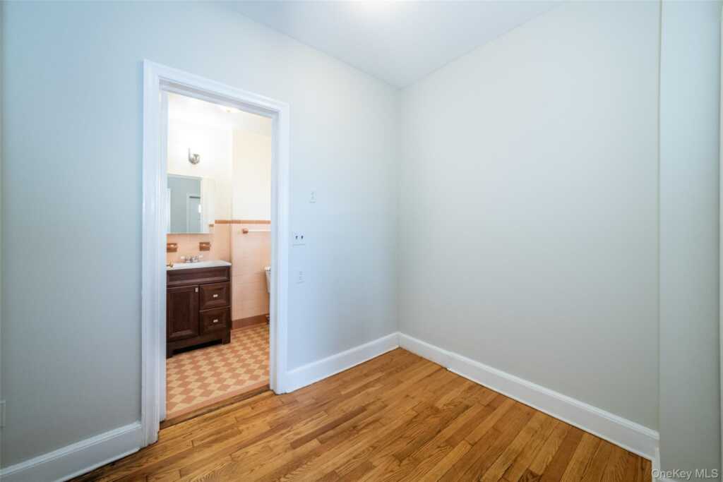 7 Alpha Place, Unit #First floor, New Rochelle, NY 10805 - Photo 13 of 26