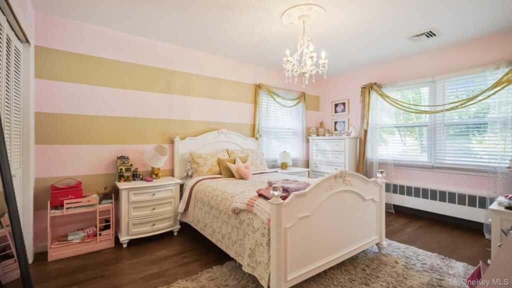 25 Manor Avenue, White Plains, NY 10605 - Photo 26 of 46