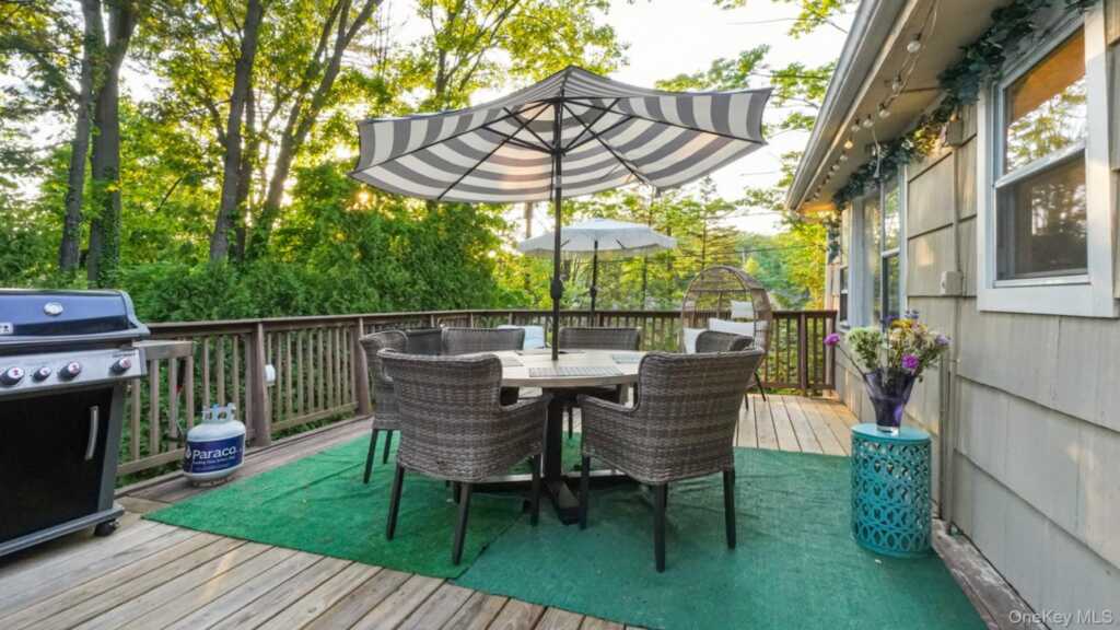 25 Manor Avenue, White Plains, NY 10605 - Photo 43 of 46