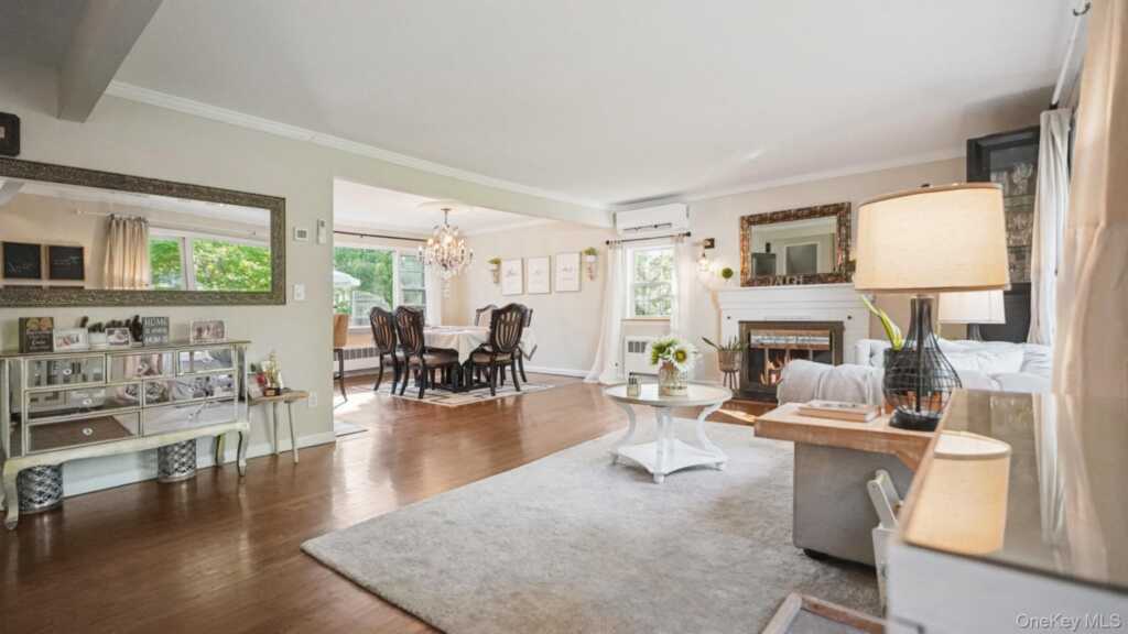 25 Manor Avenue, White Plains, NY 10605 - Photo 7 of 46
