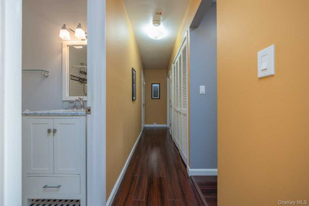 97B N Middletown Road, Unit #97B, Pearl River, NY 10965 - Photo 17 of 29