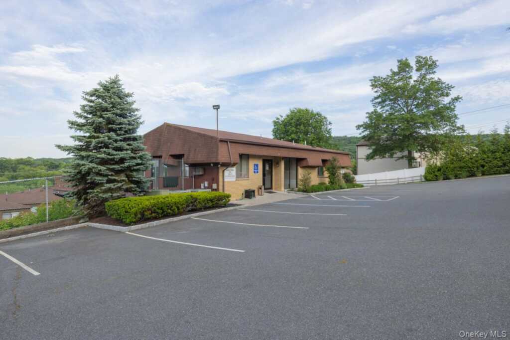 97B N Middletown Road, Unit #97B, Pearl River, NY 10965 - Photo 24 of 29