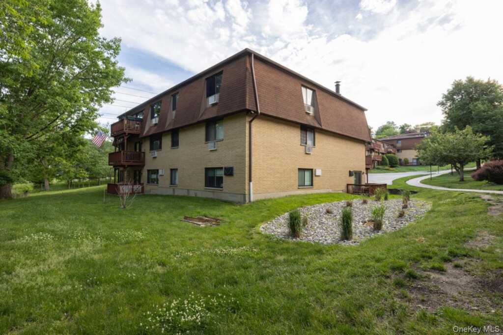 97B N Middletown Road, Unit #97B, Pearl River, NY 10965 - Photo 27 of 29