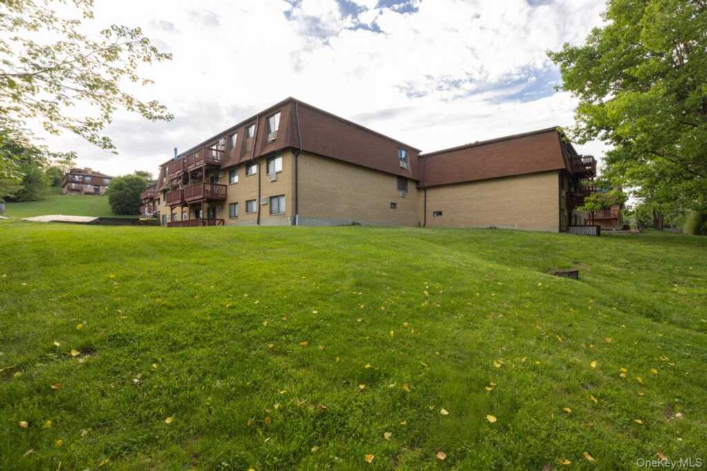 97B N Middletown Road, Unit #97B, Pearl River, NY 10965 - Photo 29 of 29