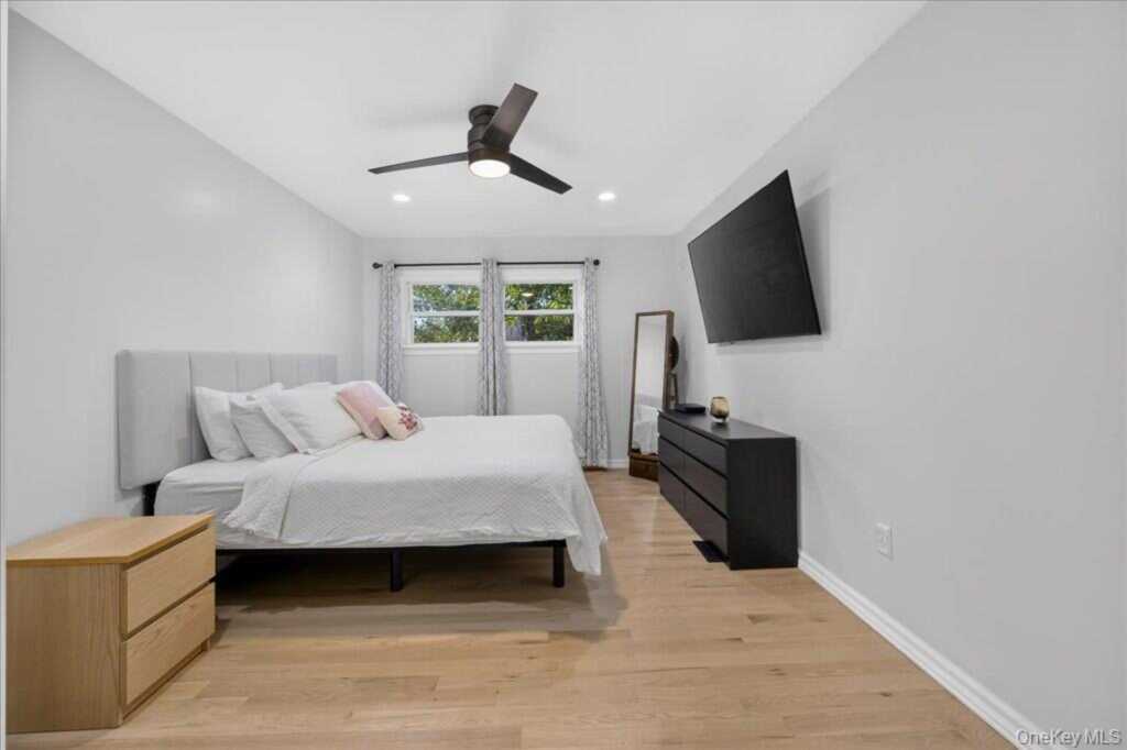 33 Terrace Avenue, Suffern, NY 10901 - Photo 12 of 37