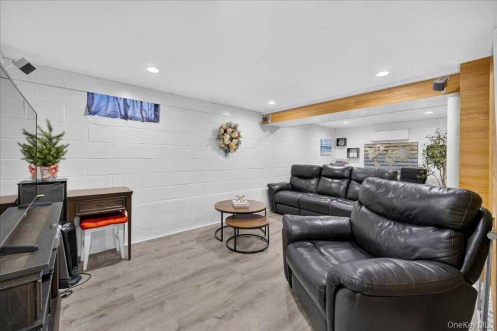 33 Terrace Avenue, Suffern, NY 10901 - Photo 25 of 37